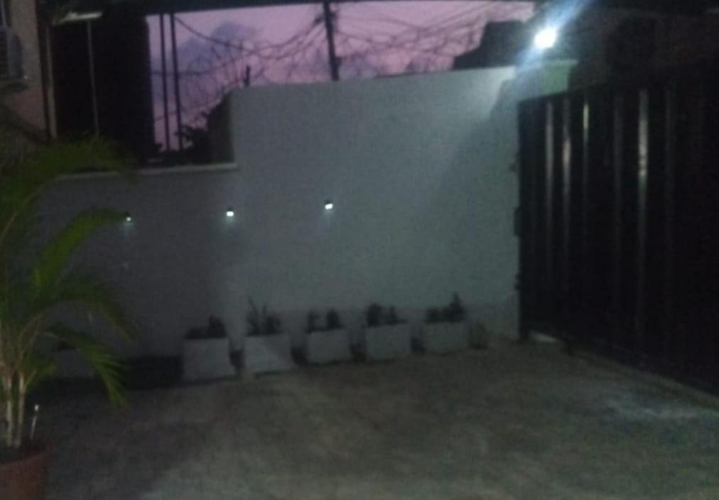 Staycation Suites And Apartment Lagos Buitenkant foto